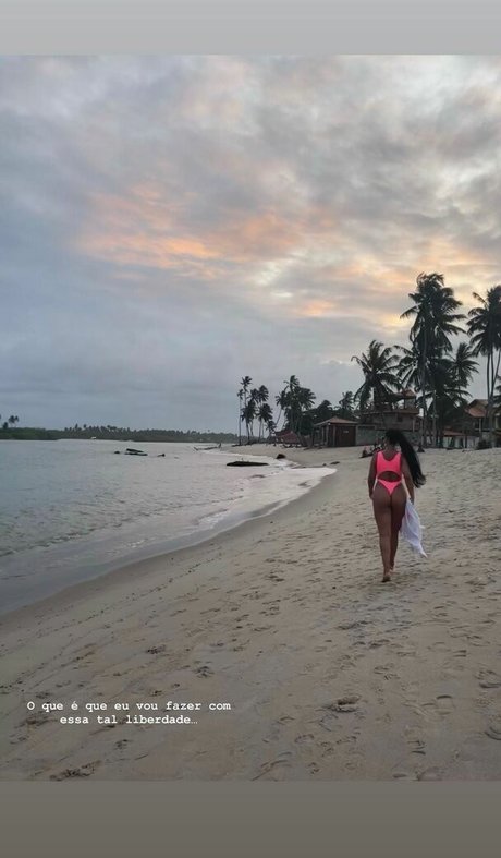 Valeria Valenssa only fans nude leaks