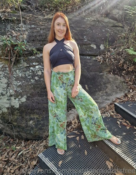 nextdoornudistsfree onlyfans model