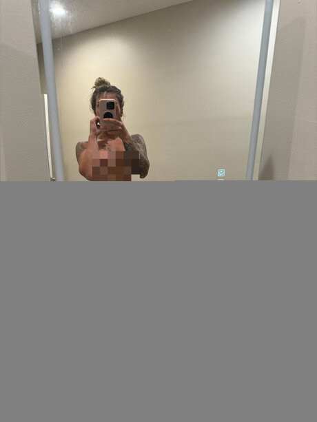 Karinakiss27 onlyfans public photos