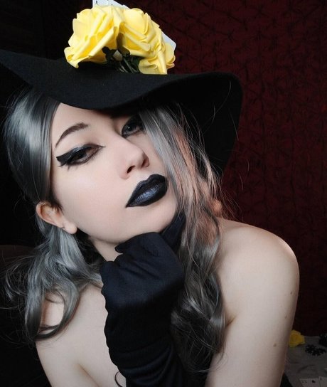 hair onlyfans pornos self-portrait