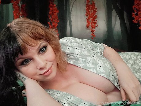 Miss Cozy Peach onlyfans creator