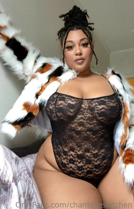 Chantelles Kitchen onlyfans naked leaked