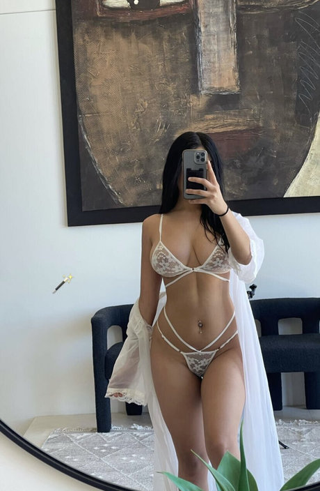 Mia Amador Profile pic