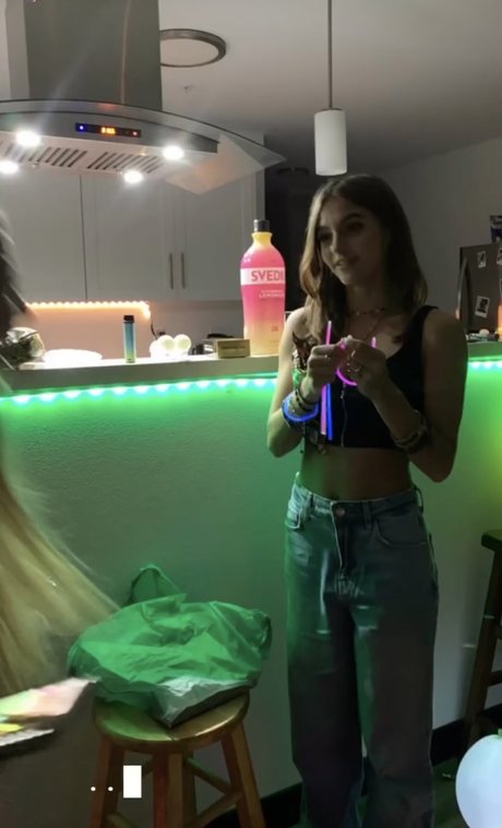 Kinsley Wyatt free only fans