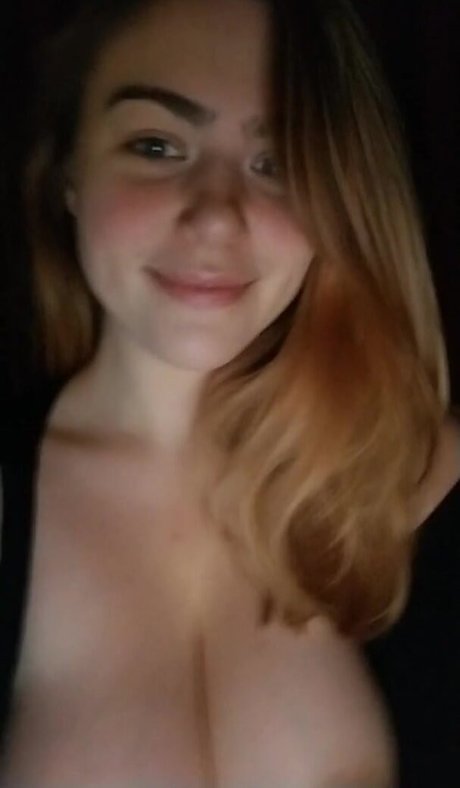 AwesomeKate onlyfans leaked pictures