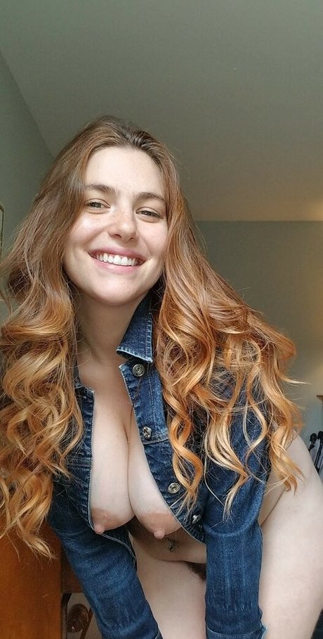 AwesomeKate onlyfans leakd