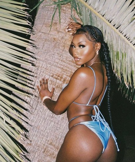 juiicyyyfruit onlyfans model photos