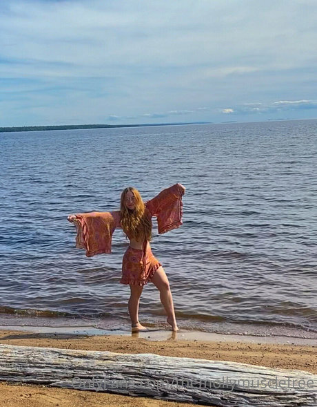 themollymusclefree leaked porn onlyfans