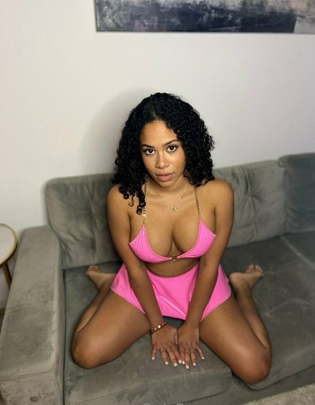 Tatiana Venezuelanvixen topless onlyfans