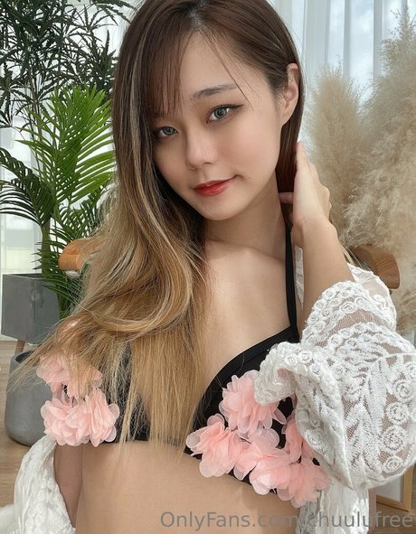 Yuuno topless onlyfans
