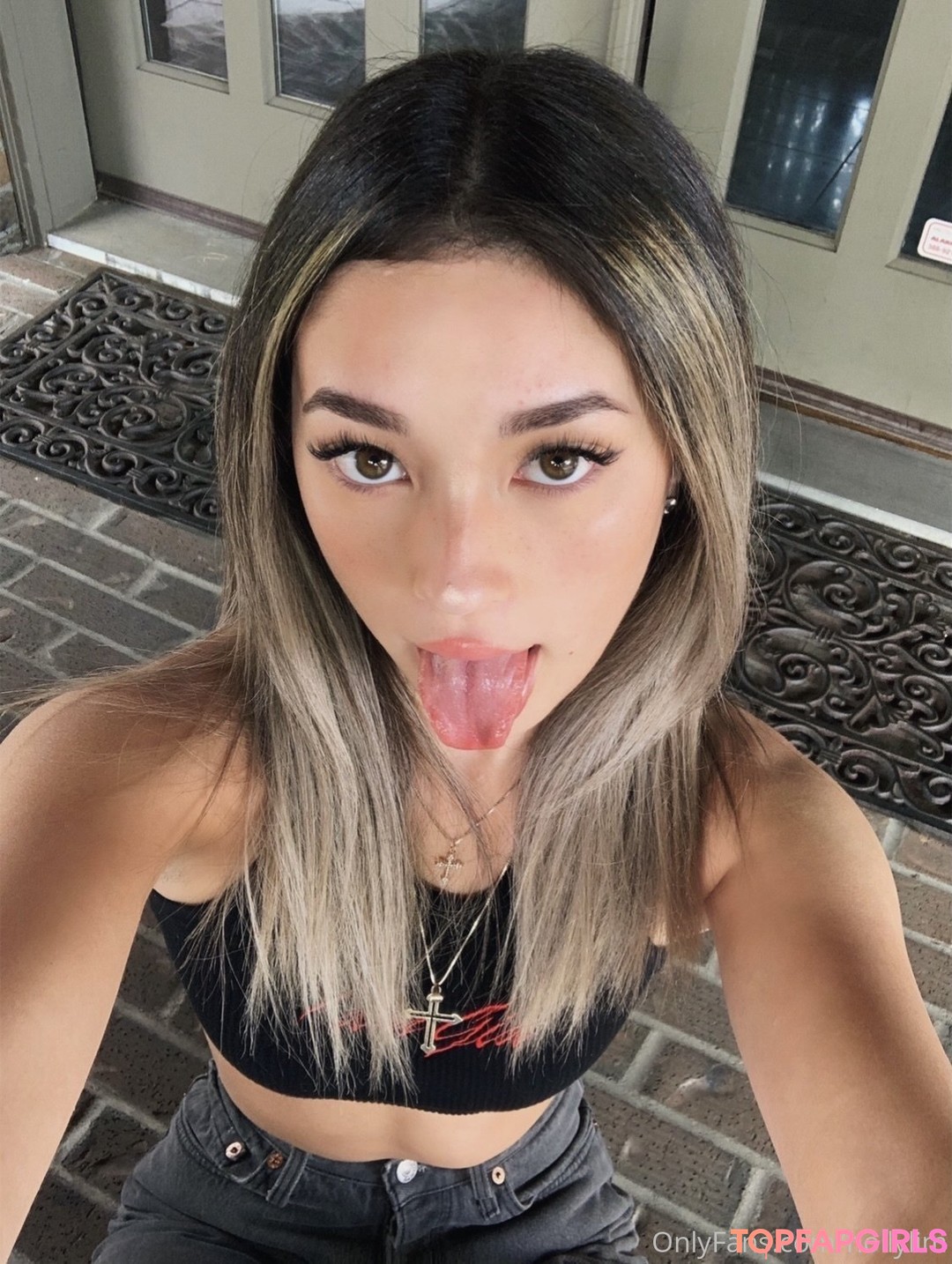 Holly Lim Profile pic