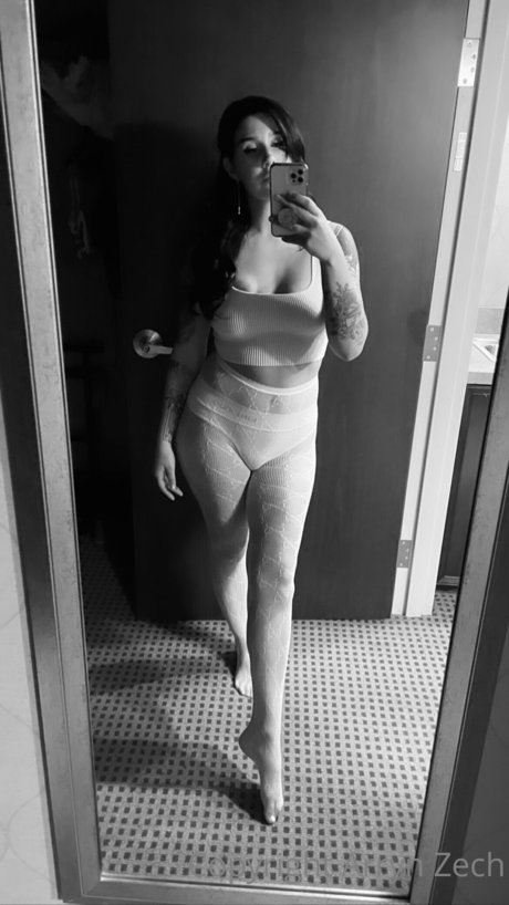 Arryn Zech nude porn onlyfans