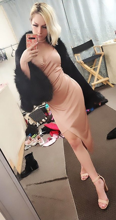 midget onlyfans erotic shots