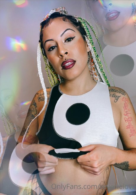 Reverie love onlyfans sexy