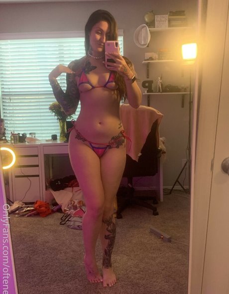 OftenElle onlyfans nude pics