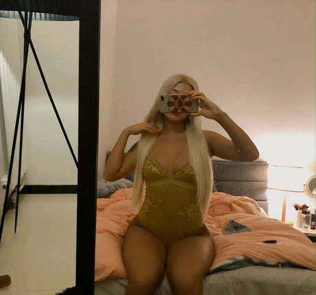 rairainana ass onlyfans