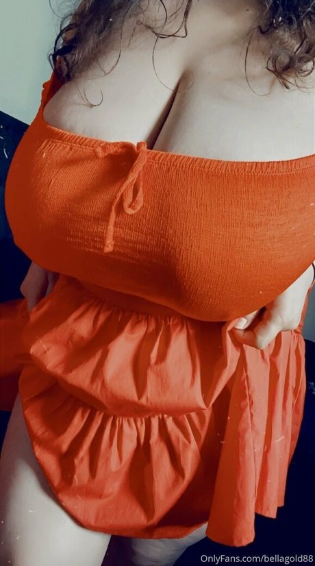 Bella Gold onlyfans free content