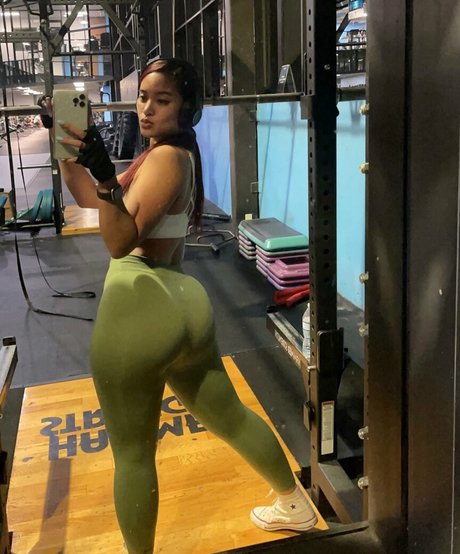 Regina Unite naked on onlyfans