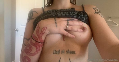 Ivyywaifuu desnuda onlyfans