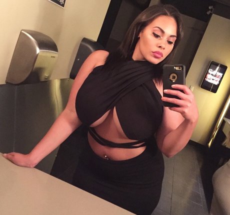 qweeniesw0rld leaked onlyfans pics