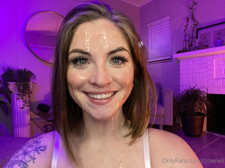 zoeneli onlyfans photos