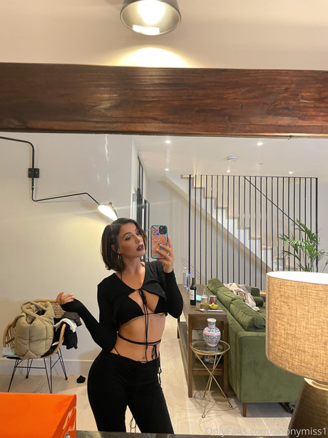 anonymiss1 onlyfans.