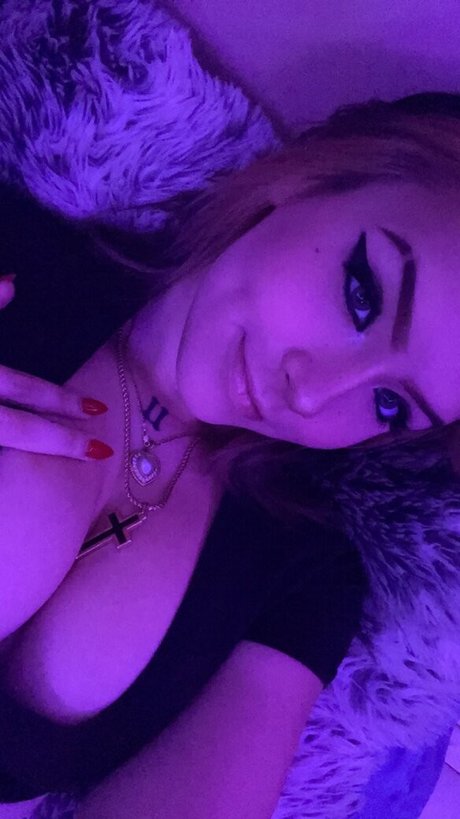 crystallhub only fans pictures