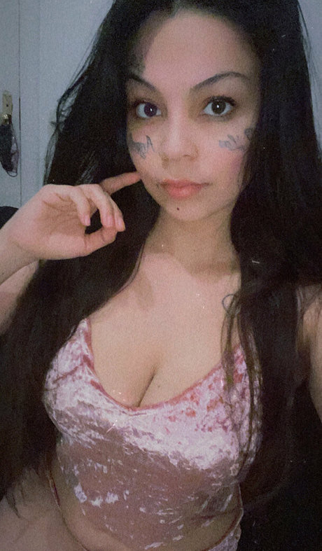 venuschula onlyfans images