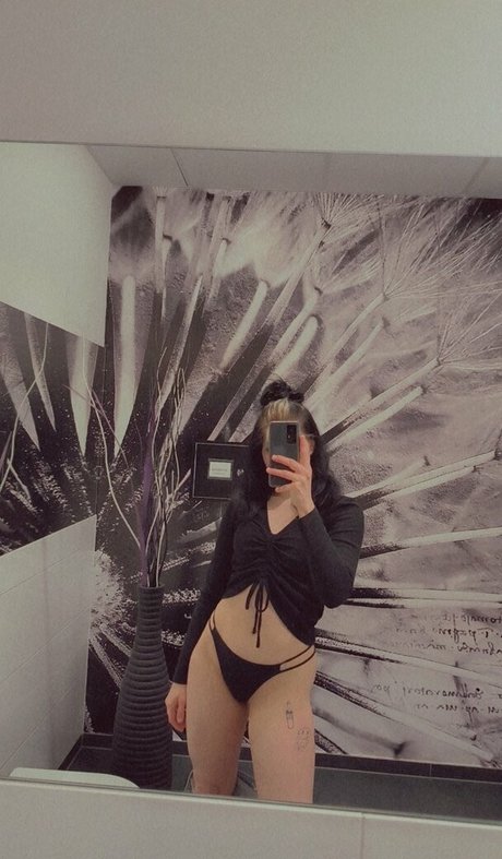 Emily Erdbeer leaks onlyfans porn