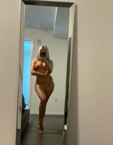 big ass blonde onlyfans beautiful naked pic