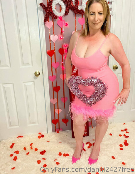 danni2427free new onlyfans leaks