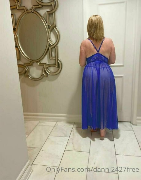 danni2427free onlyfans porn nude