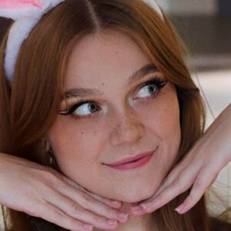 Alex Clark onlyfans porn leaks