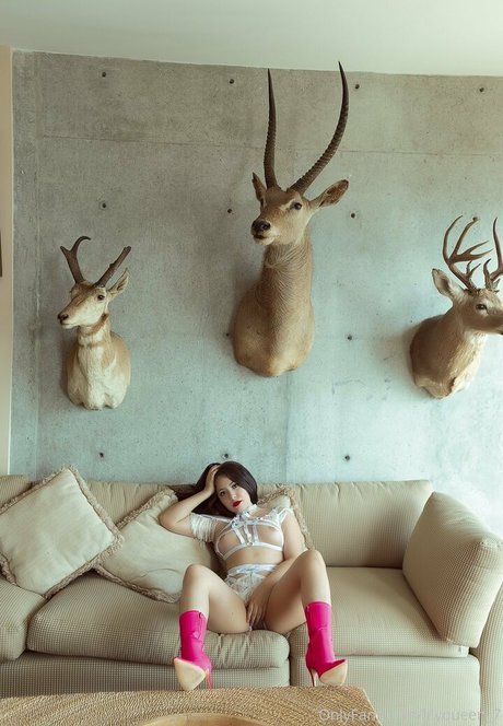 Lily Queen nude leak onlyfans