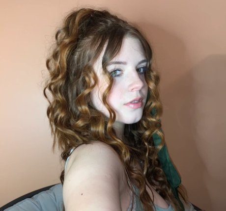 Haley Z onlyfans lean