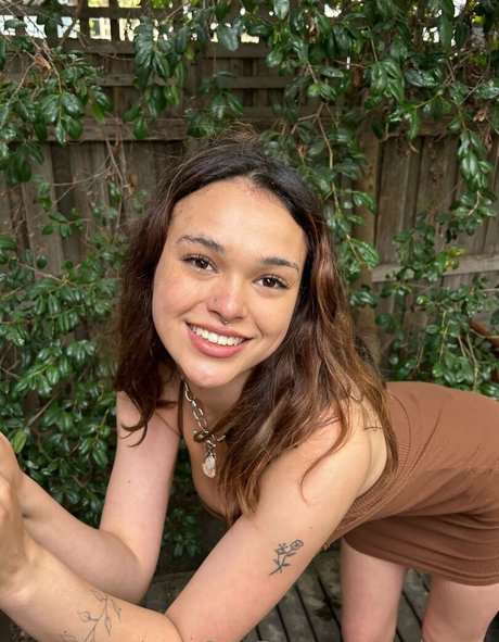 sneakyshell only fans nudes