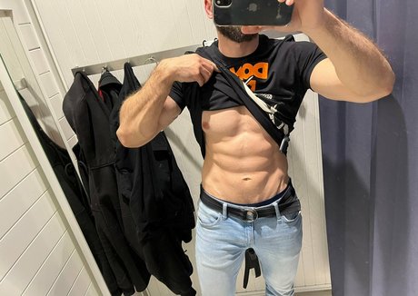 ralph852 onlyfans nudes