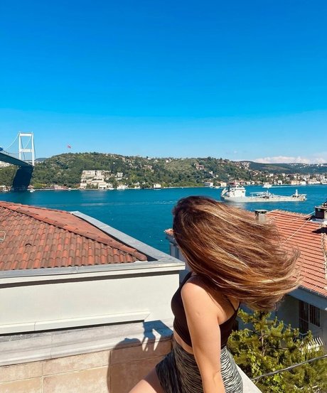 Merve Elmas onlyfans joi