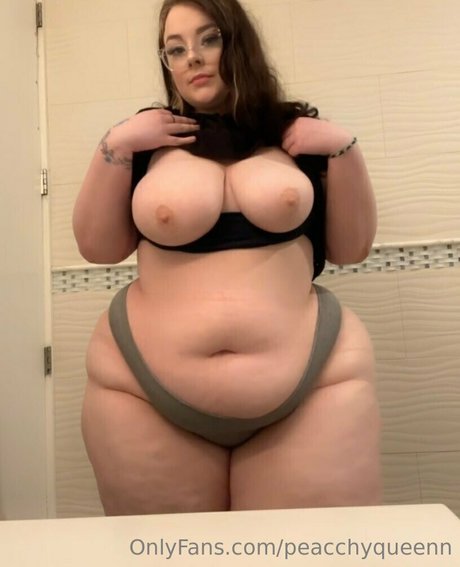 snowangelcake onlyfans model