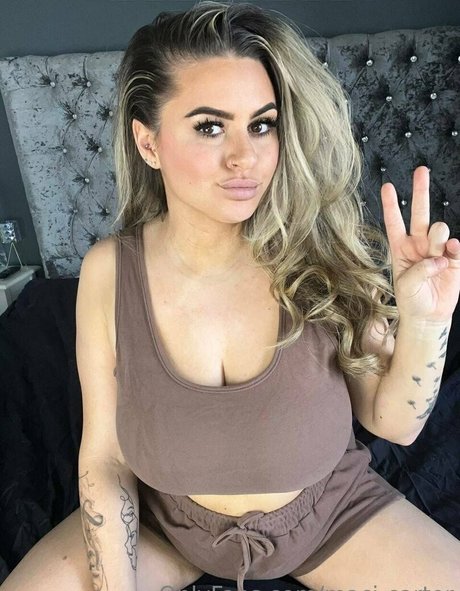 Maci Carter onlyfans boobs