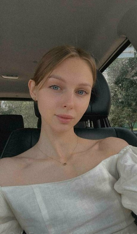 sofiaaaparker onlyfans public photos