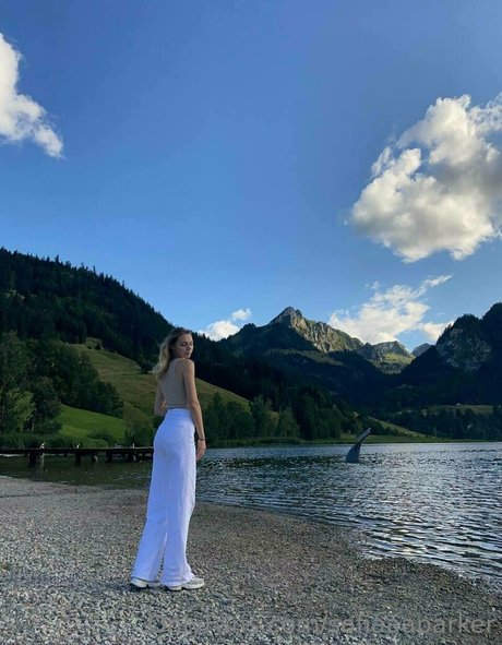 sofiaaaparker onlyfans sexy