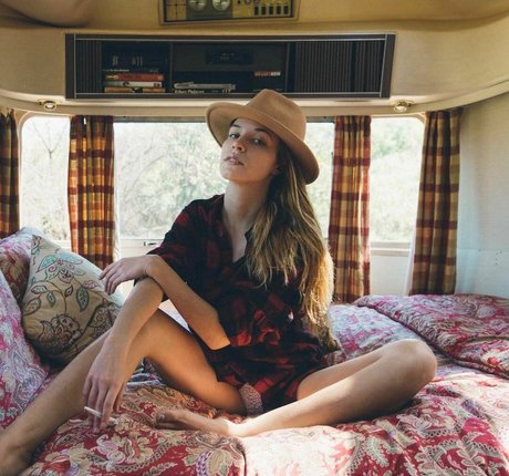 Alexis Knapp onlyfans porn nude