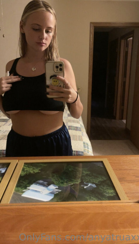 Anya Truaxx onlyfans nudes