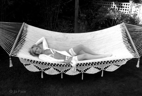 Isla Traquair onlyfans strip