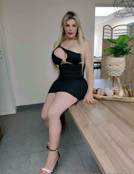 christinebigboobes onlyfans hot