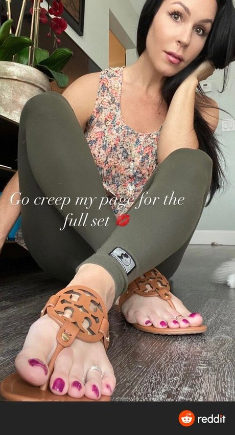 Beautyandherfeetz desnuda onlyfans