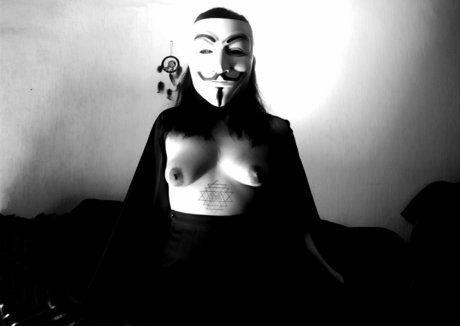 petite feet onlyfans erotic still