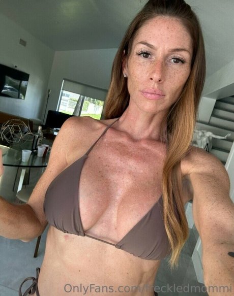 freckledmommi porn onlyfans