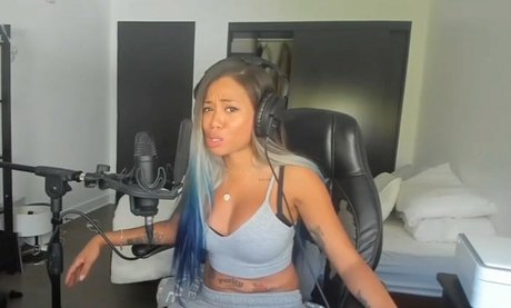 Ericka Bozeman onlyfans leakes